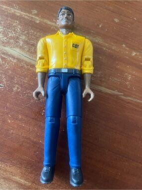 Bruder bworld CAT Construction Worker Figure Yellow Shirt 60022 1:16 Scale